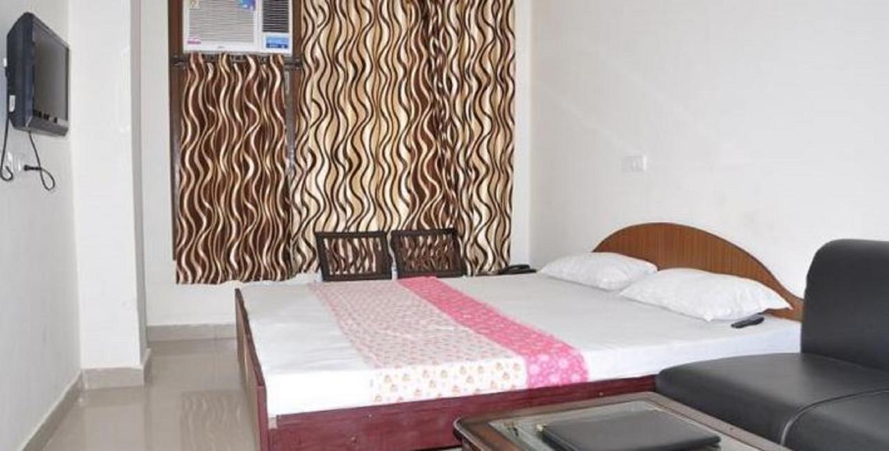 Hotel Kk Residency Chandīgarh Exterior foto