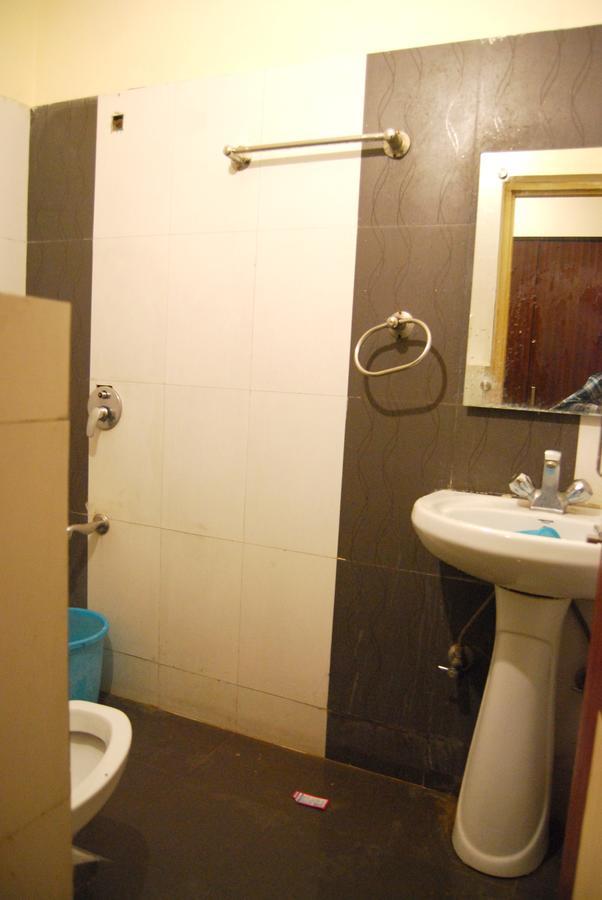 Hotel Kk Residency Chandīgarh Exterior foto